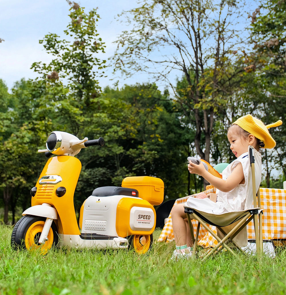 Kids Ride-On Scooter Toy