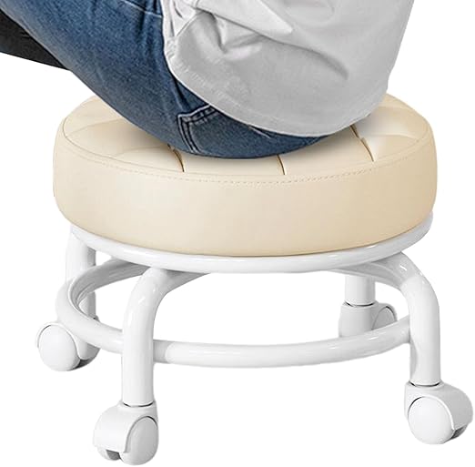 كرسي بعجلات صغير